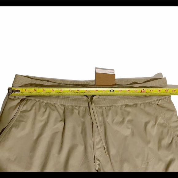 The North Face Aphrodite Motion Bermuda Shorts NWT - Picture 11 of 12